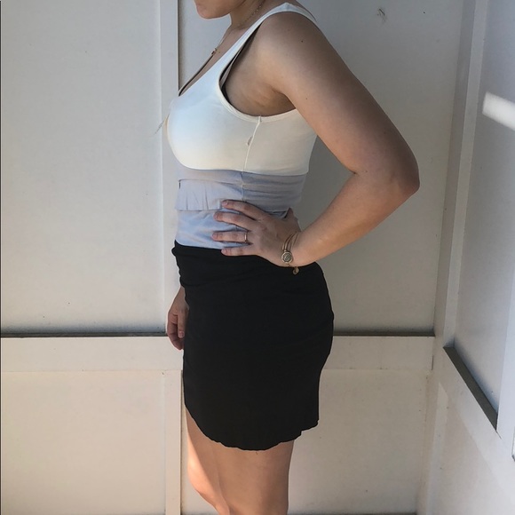 Sleeveless color block dress - Picture 3 of 4